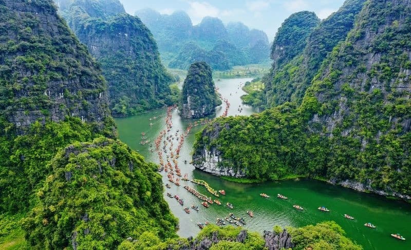 Hình xe dịch vụ: Taxi Sân Bay Vân Đồn